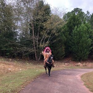 Meet your Posher, Anika